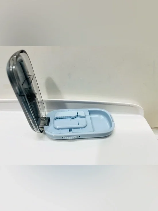 e-chu Compact Rectangular Pill Cutter - Picture 2 of 8